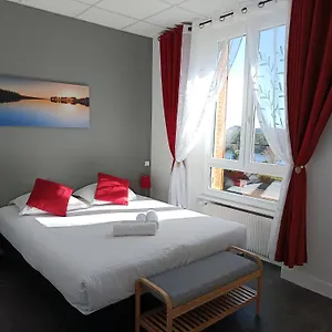 3* Herberg Entre Lacs Et Volcans
